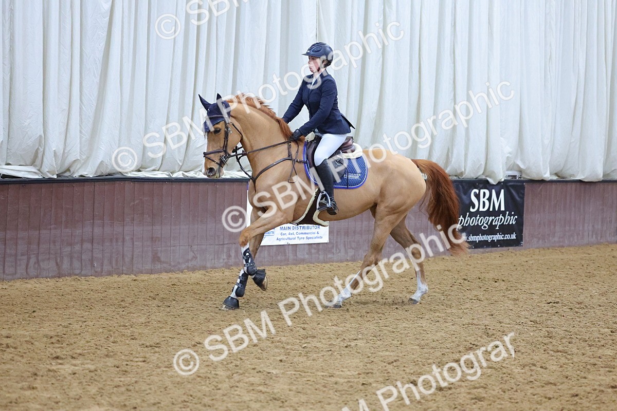1I0A4948 - Class 9 - Senior Newcomers/ 1.10m Open