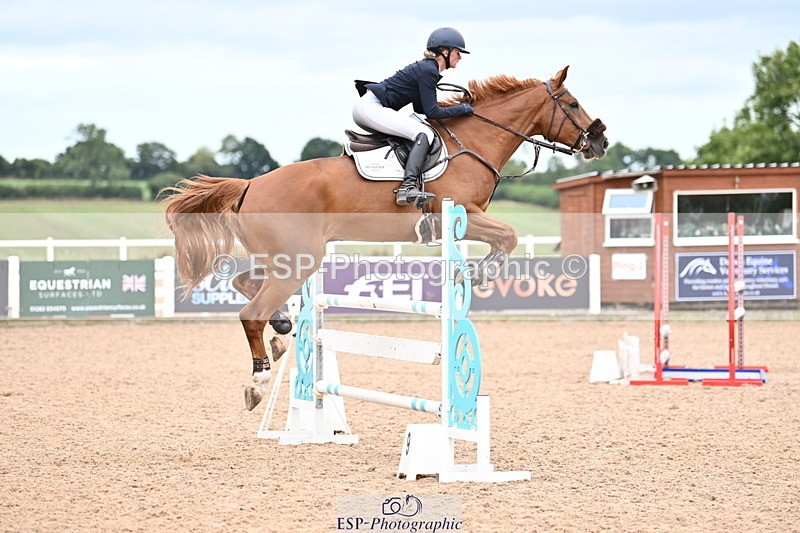 250820B-132707-00781 - Cls 4 Newcomers and 1.10m Open