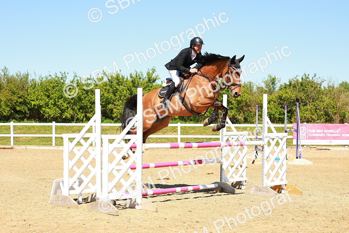 SBM_001472 - Class 4 - Senior Newcomers 1.10m