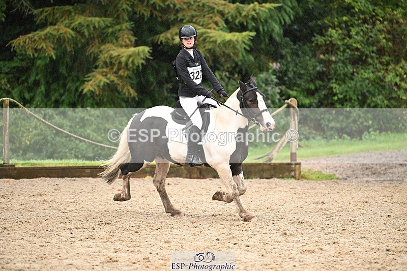 240824X-100441-23511 - 70cm Round 2 9.30 to 10.30