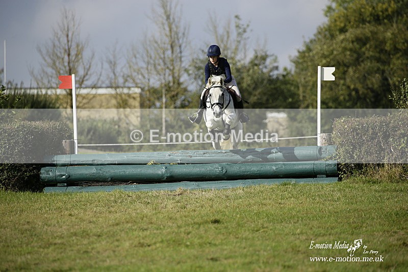  WWHT 171021 3343 - Intermediate (0.90m)  17/10/21