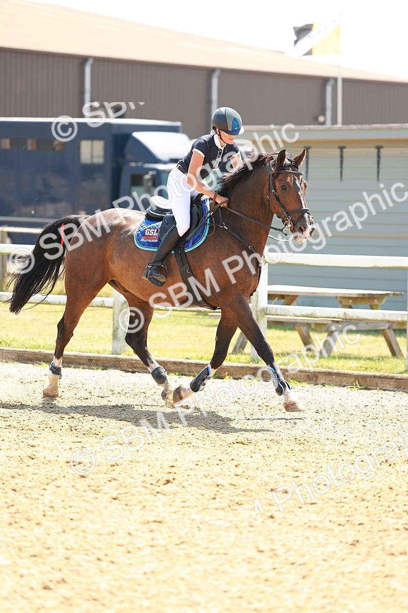 SBM_001794 - Class 4 - Senior Newcomers - 1.10m