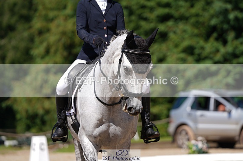 240719-152524-02632 - 114-Claire_Holiday-Diamond_Opposition