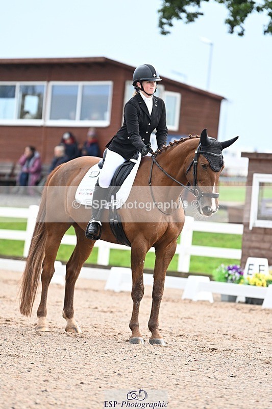 250907-105615-07048 - 015-Annie.MannLittle.Lady.Guinevere