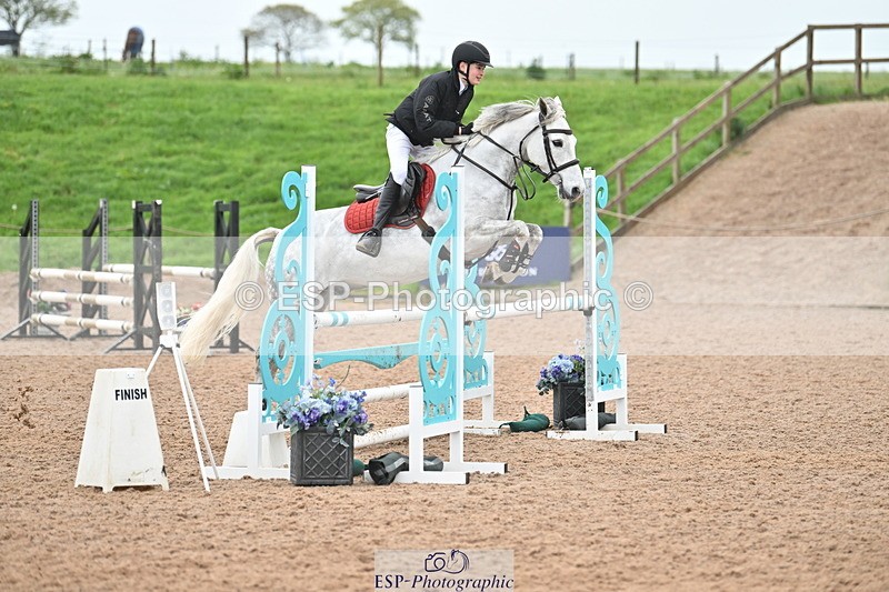 240505A-124018-05151 - Cls 4 Blue Chip Pony Newcomers & 1m Open