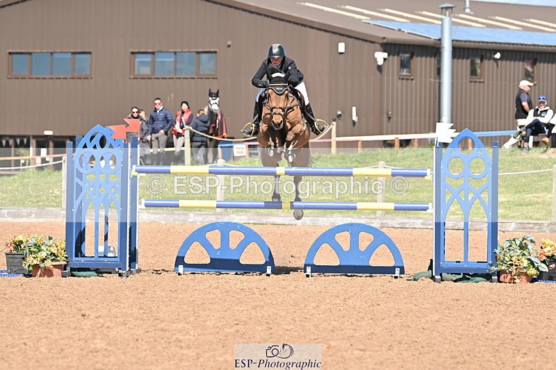 240418A-114451-02670 - Cls 5, 2 Star Medium Tour 1.35m