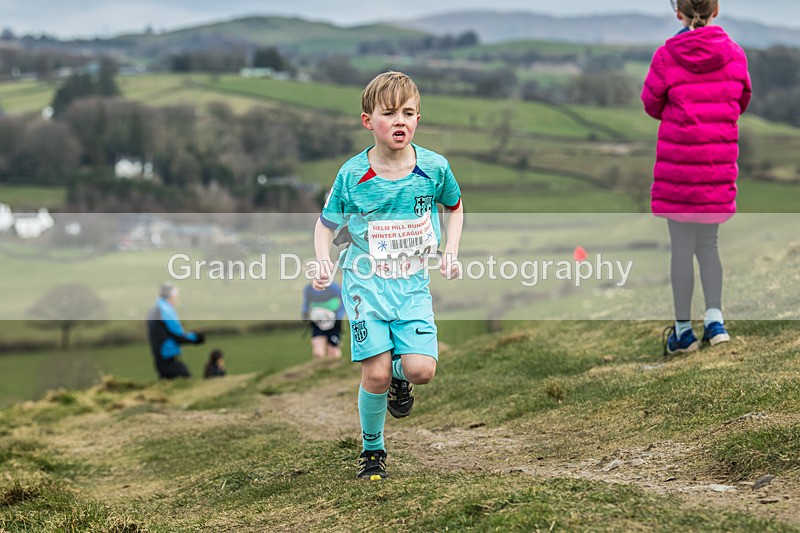 Helm Hill U9-12 - Kendal Winter League Helm Hill Under 9 Fell Race Sunday 16th March 2025