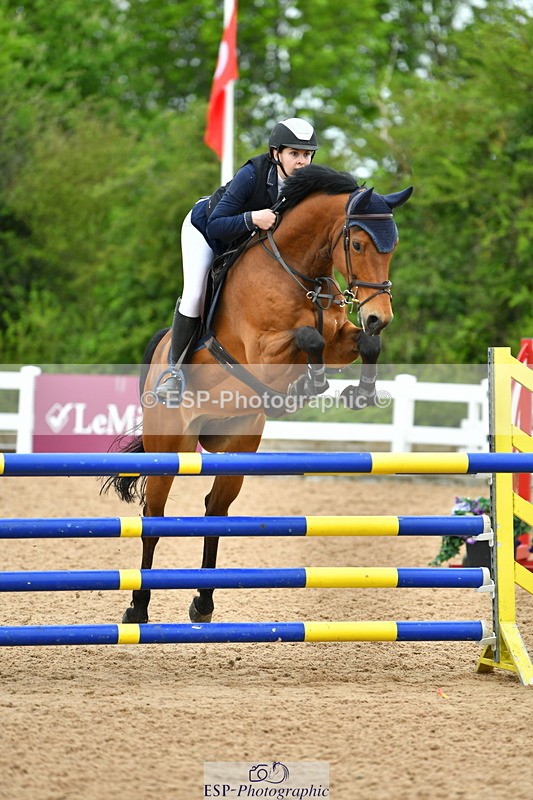 230507A-135138-08237 - Cls 43 1.05m Amateur Quali