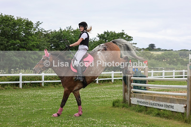 3E7A3677 - Class 6: Hawkins Motors Senior 1.00m Derby