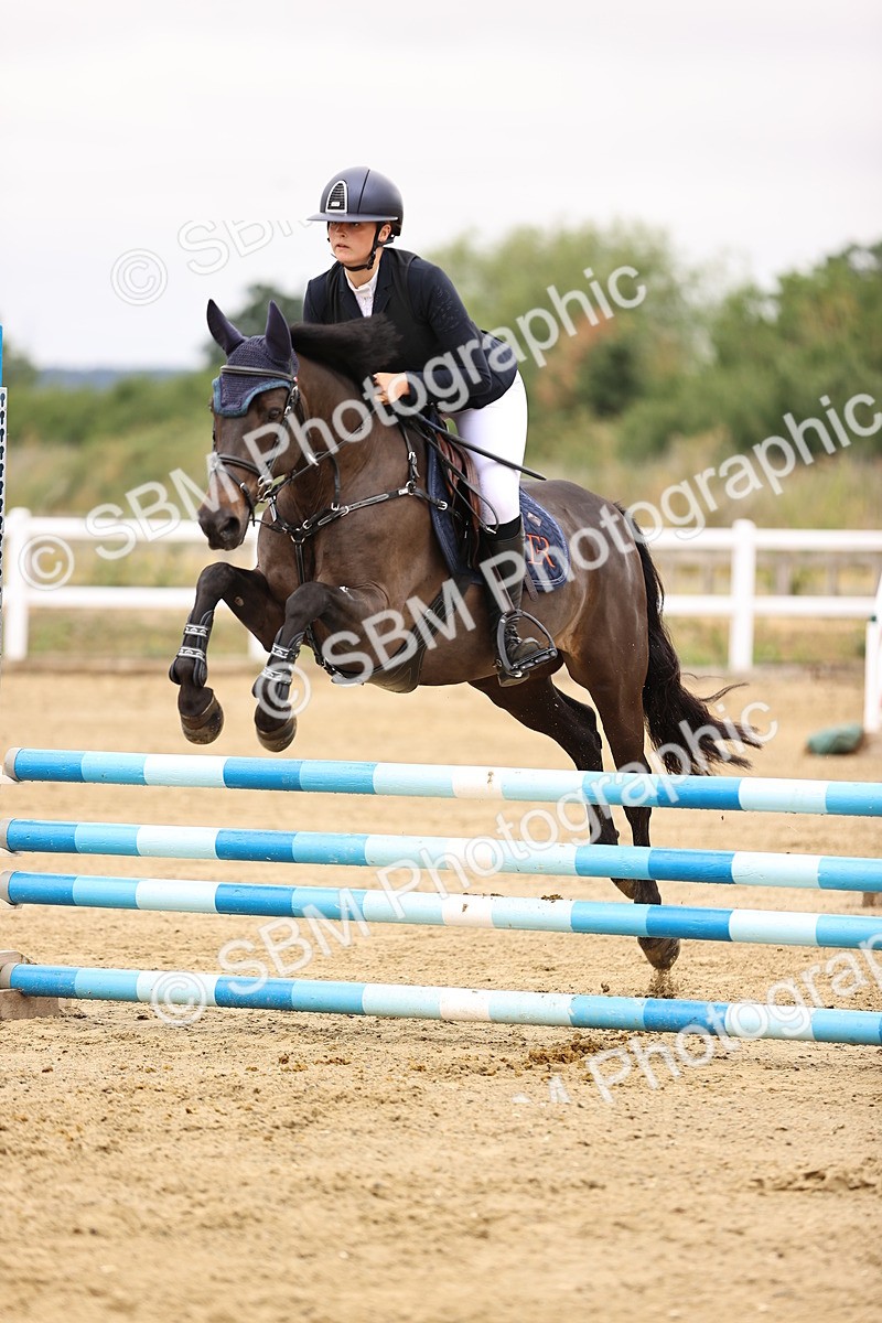 SBM_024381 - Class 8 - Clear Round