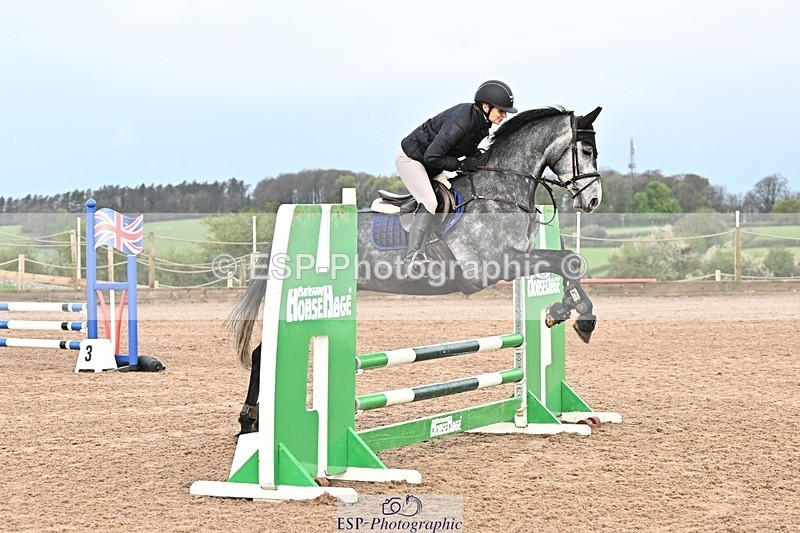 250416-090943-00033 - Cls 1 British Novice and 90cm