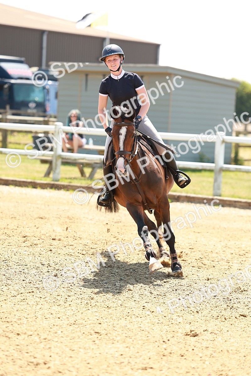 SBM_001414 - Class 4 - Senior Newcomers - 1.10m