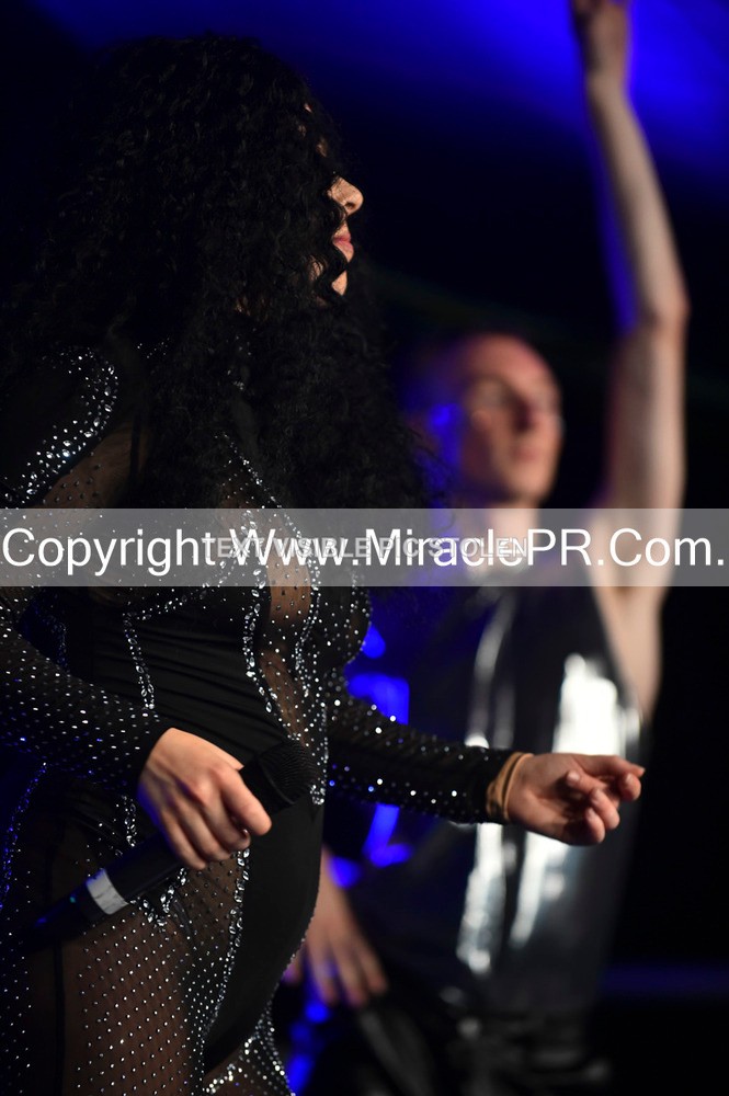 SH4_6307 - The Cher Experience