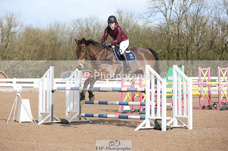 240223A-113135-00890 - Cls 4 Snr 1.05m Open