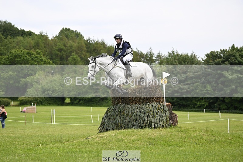 240525-145536-16614 - 207-IE_MR_MCGREGOR-Will_Furlong