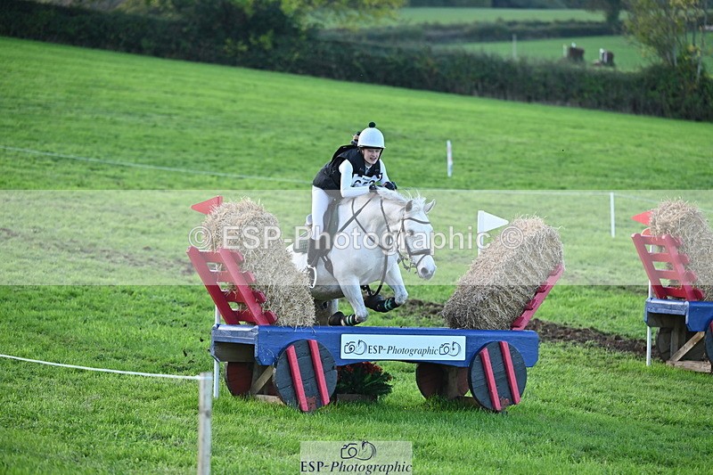 251025A-163750-22147 - H-652-Amelie.Perceval