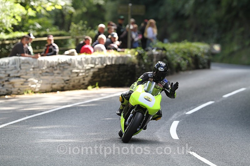 FOM_1033 - Classic TT Lap of honour