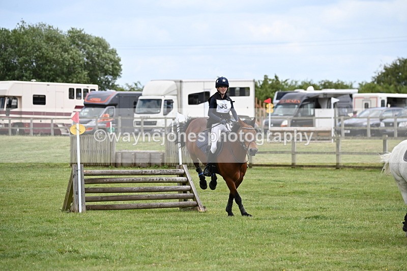 WJ6_3542 - Class 5 80cm Pairs