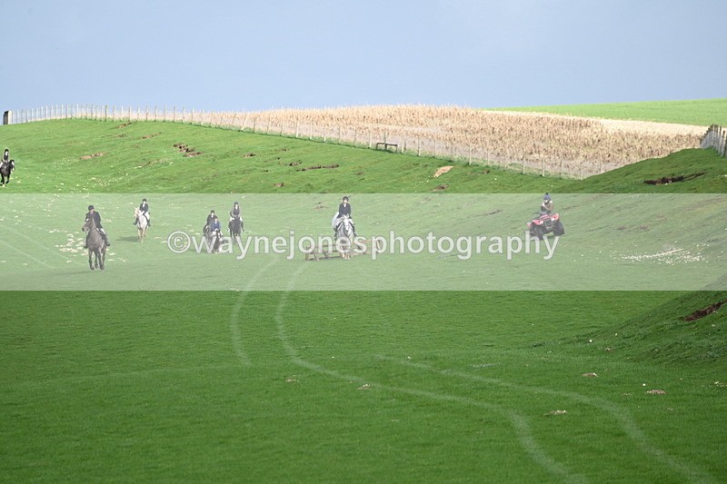 WJ6_9208 - Line Three