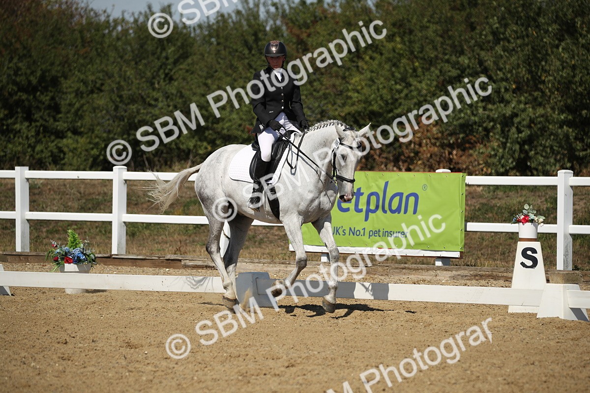 SBM_005149 - Class 11 - Novice 5 - 11.41-12.58