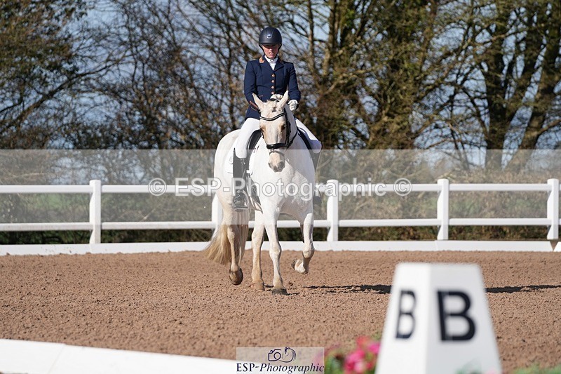 260214-113629-03695 - 025-Louisa.Julie.Brend