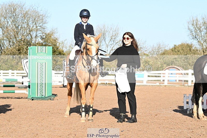 241026A-103147-00163 - SAT Cls 3 Pony Intro 70cm