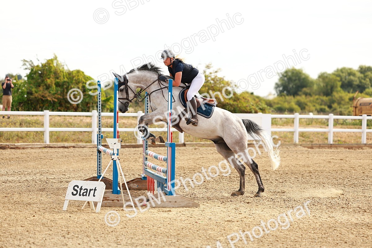 SBM_001943 - Class 8 - Clear Round