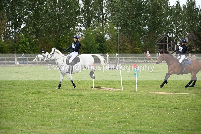 WJ6_3583 - Class 5 80cm Pairs