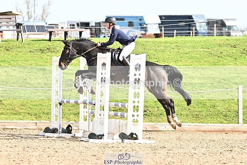 250416-101022-00227 - Cls 1 British Novice and 90cm