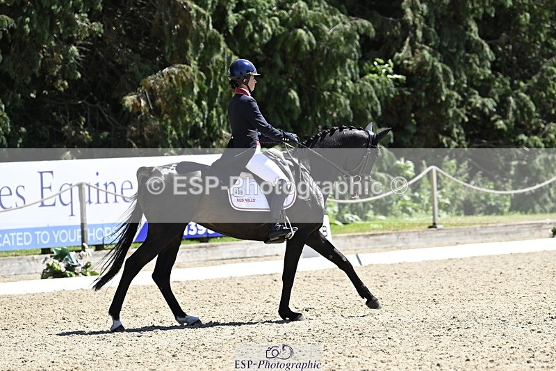 250522A-141747-04331 - D-409-Kirsty.Chabert-HERALDIKS.GIRL.OPPOSITION