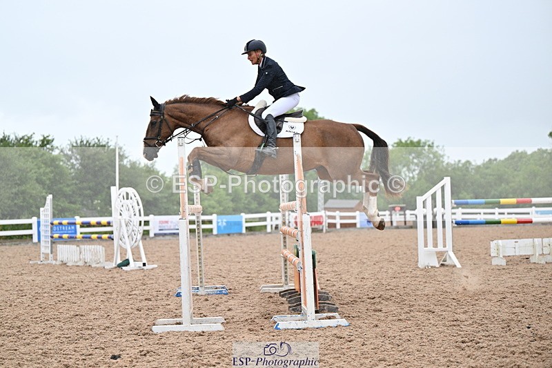 240703A-132650-00483 - Cls 05 Snr Fox & 1.20 Open