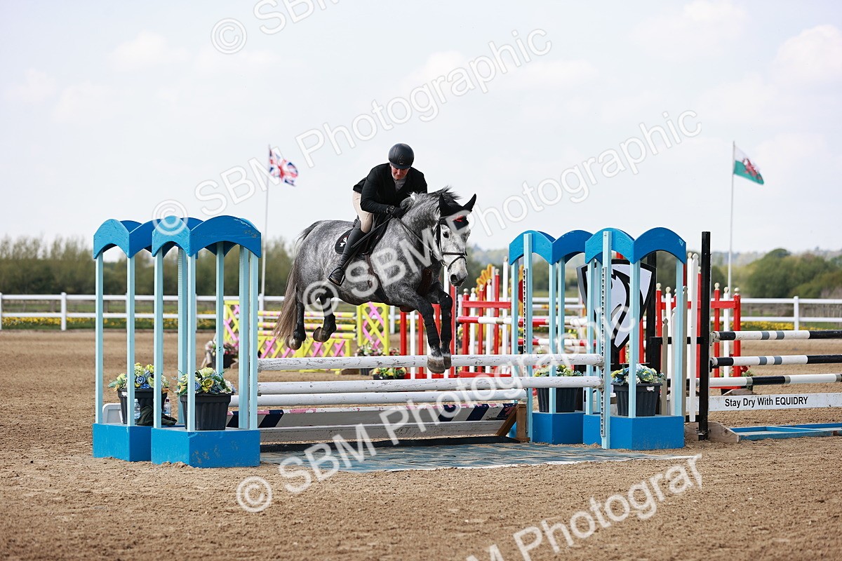  - Class 24 - Senior Newcomers - 1.10m