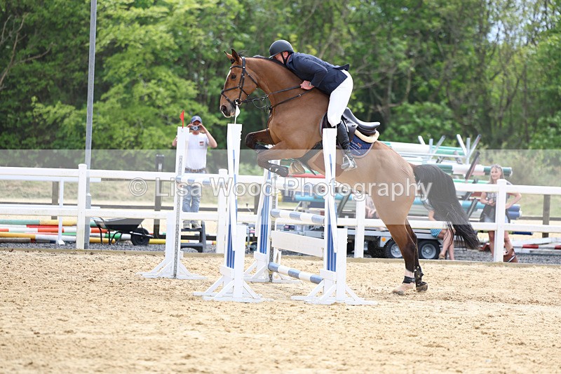 3E7A7657 - Class 8: Senior Foxhunter/1.20 open