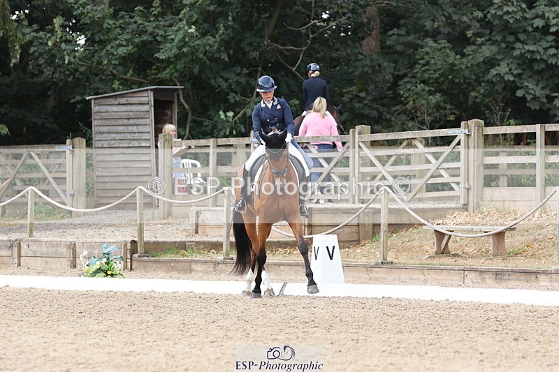 250809A-113826-02808 - 071-Abbie.NewburySeagry.Viceroy