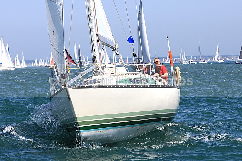 190629 XTROVERT GBR2562 1Y3A0105 - ROUND THE ISLAND RACE 2019