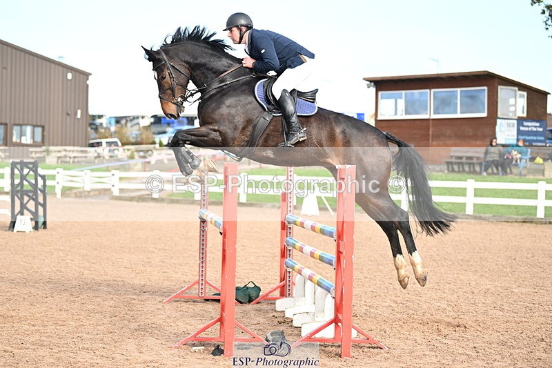 241023A-140853-00976 - Cls 4 Newcomers and 1.10m Open