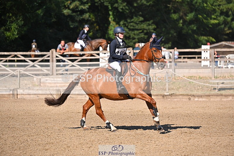 250802A-093848-00185 - C-105-Mimi.van.Ufford-MR.SOCKS