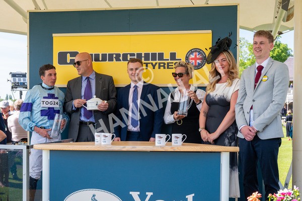 140525-Race 2-Rousing Encore-4823 - Race 2 2.42pm Churchill Tyres Handicap