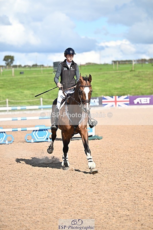 250924-141656-00568 - Cls 6 Foxhunter and 1.20m Open