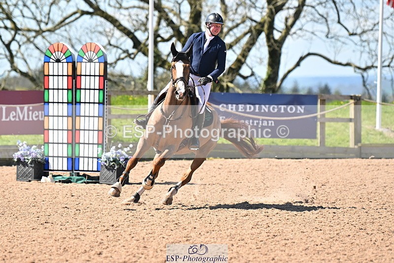 240418A-114753-02689 - Cls 5, 2 Star Medium Tour 1.35m