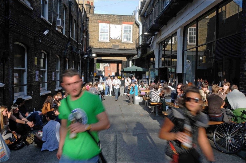 Brick Lane People Eating - Frank Doran