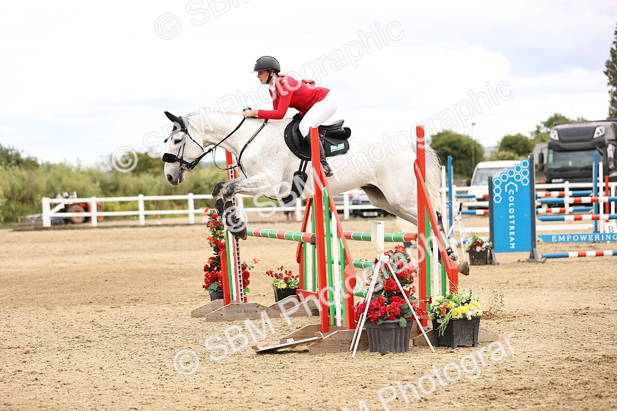 SBM_007696 - Class 19 - Senior Newcomers - 1.10m