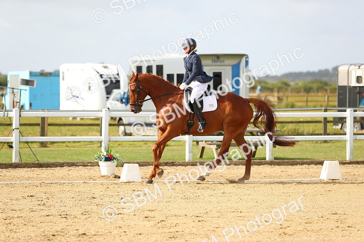 SBM_015555 - Class 13 - Novice 23 - 9.54-11.04