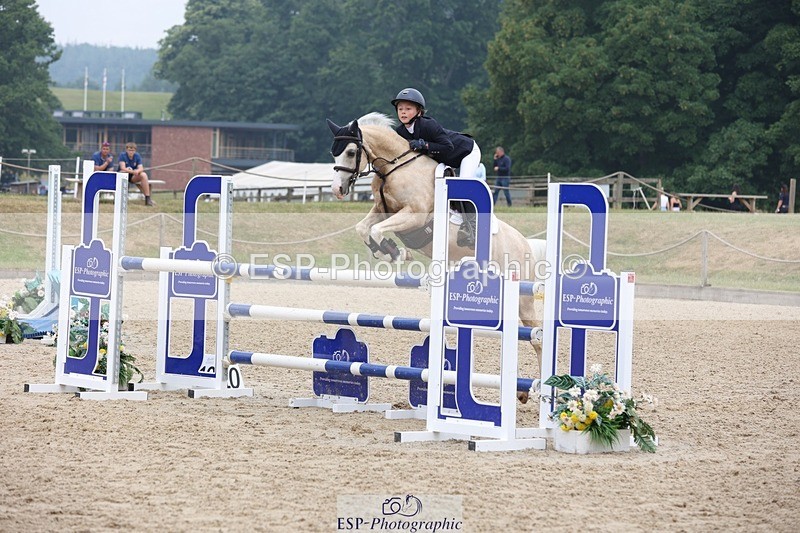 230618-103655-10226 - Cls 19 Pony Intro 1m