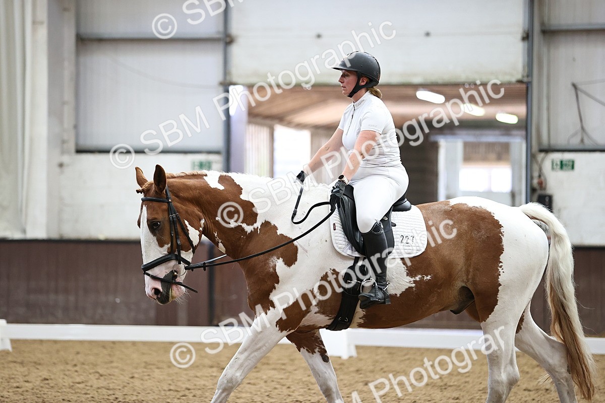 SBM_000946 - Novice 4 Warm Up
