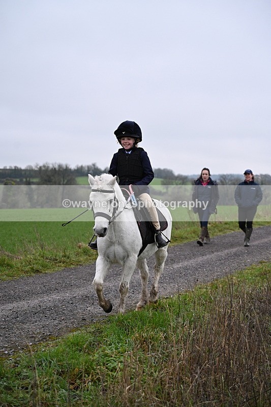 WJ7_9800 - Walk out..