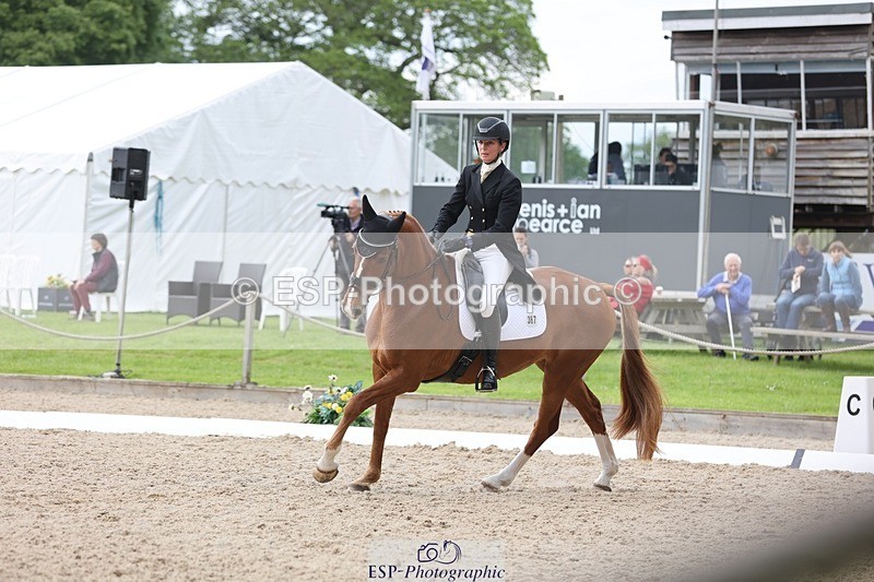 240524-154953-09987 - 367-CROSSTOWN_FINTANS_LAST-Catherine_Burrell