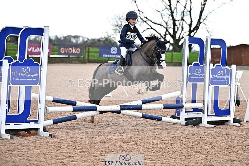 260208-125820-01248 - Cls 18 Clear Round 50cm