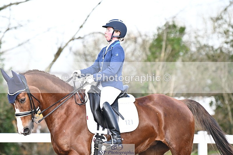 240218A-130011-07501 - 129-Caroline.Baker-Phenomenon.I