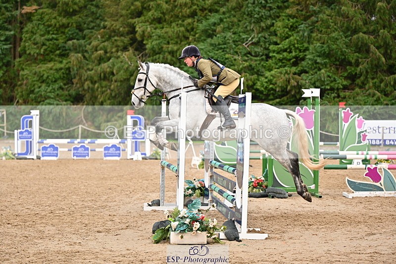 251026A-170808-26960 - H-606-Janine.Paterson